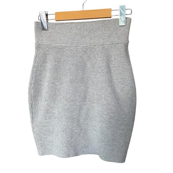 ARITZIA Wilfred Free Grey Knit Ribbed Bodycon Mini Skirt Size M - Picture 2 of 6